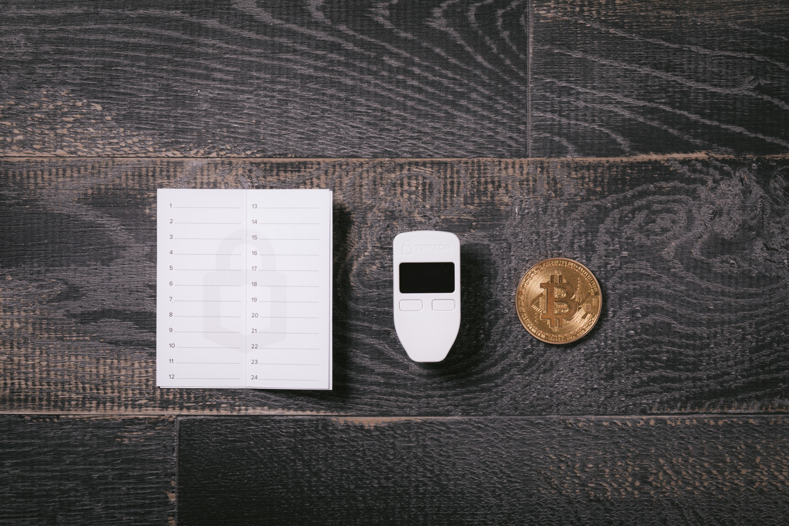 とりあえず仮想通貨のハードウェアウォレットは公式で直接購入しないと危険です | ボク会議